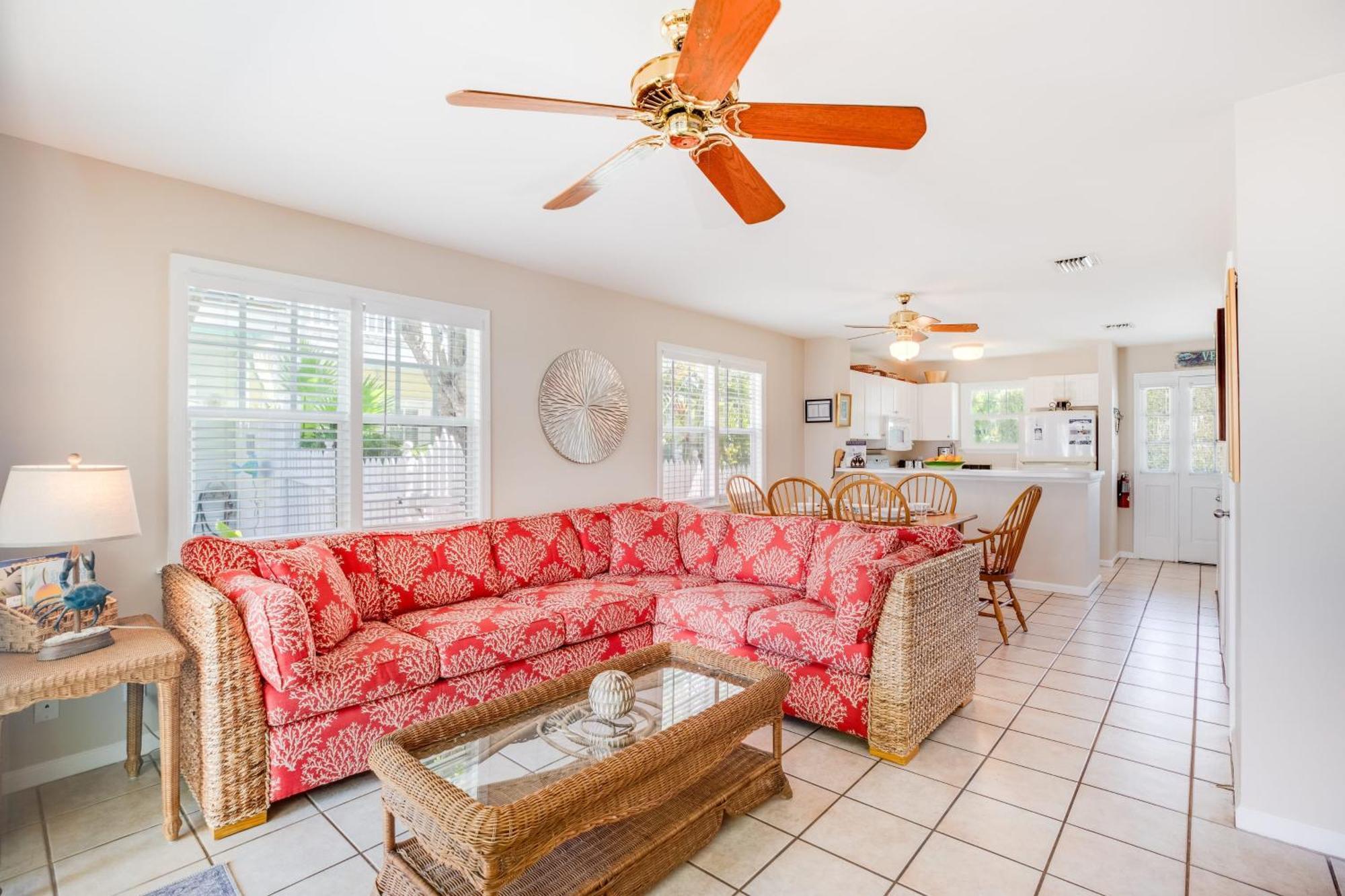 Holiday home Linger Longer By Avantstay Walkable Gated Community Shared Pool Week Long Only *