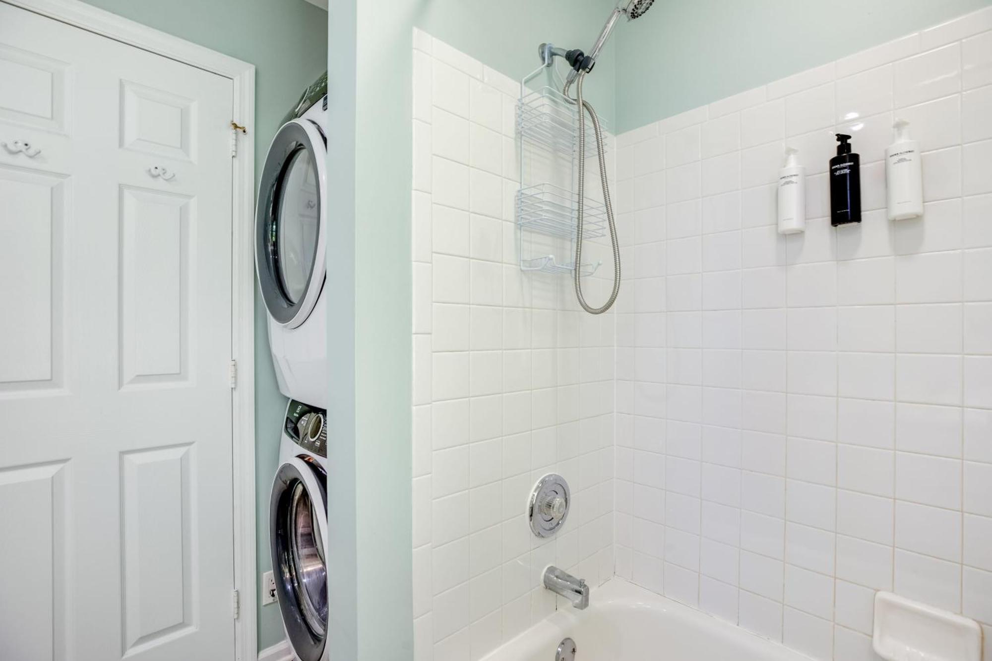 Linger Longer By Avantstay Walkable Gated Community Shared Pool Week Long Only Holiday home Key West